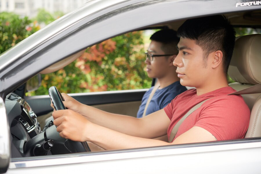 Driving Lessons Equip You for Real-World Traffic Challenges